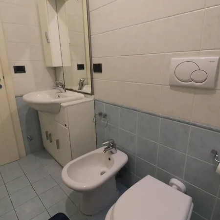 Artemis Dwelling In Отранто
