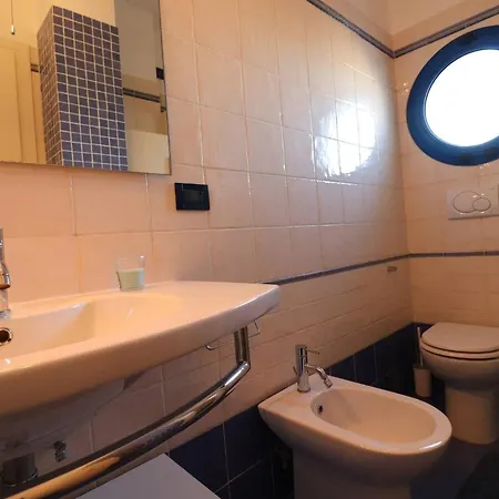 Artemis Dwelling In Appartement *