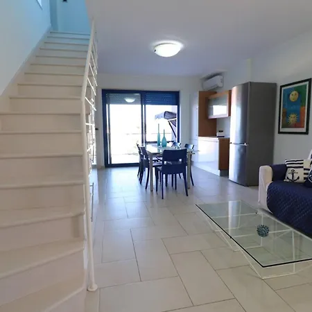 Artemis Dwelling In Appartement *