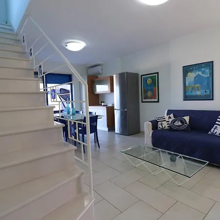 Appartement Artemis Dwelling In *