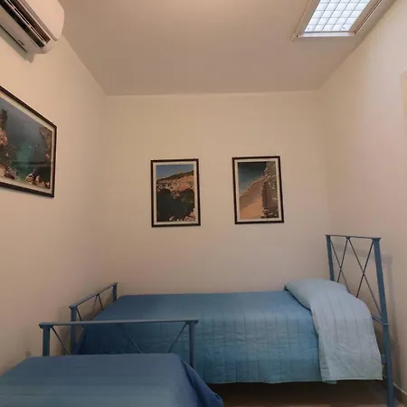 Appartement Artemis Dwelling In *